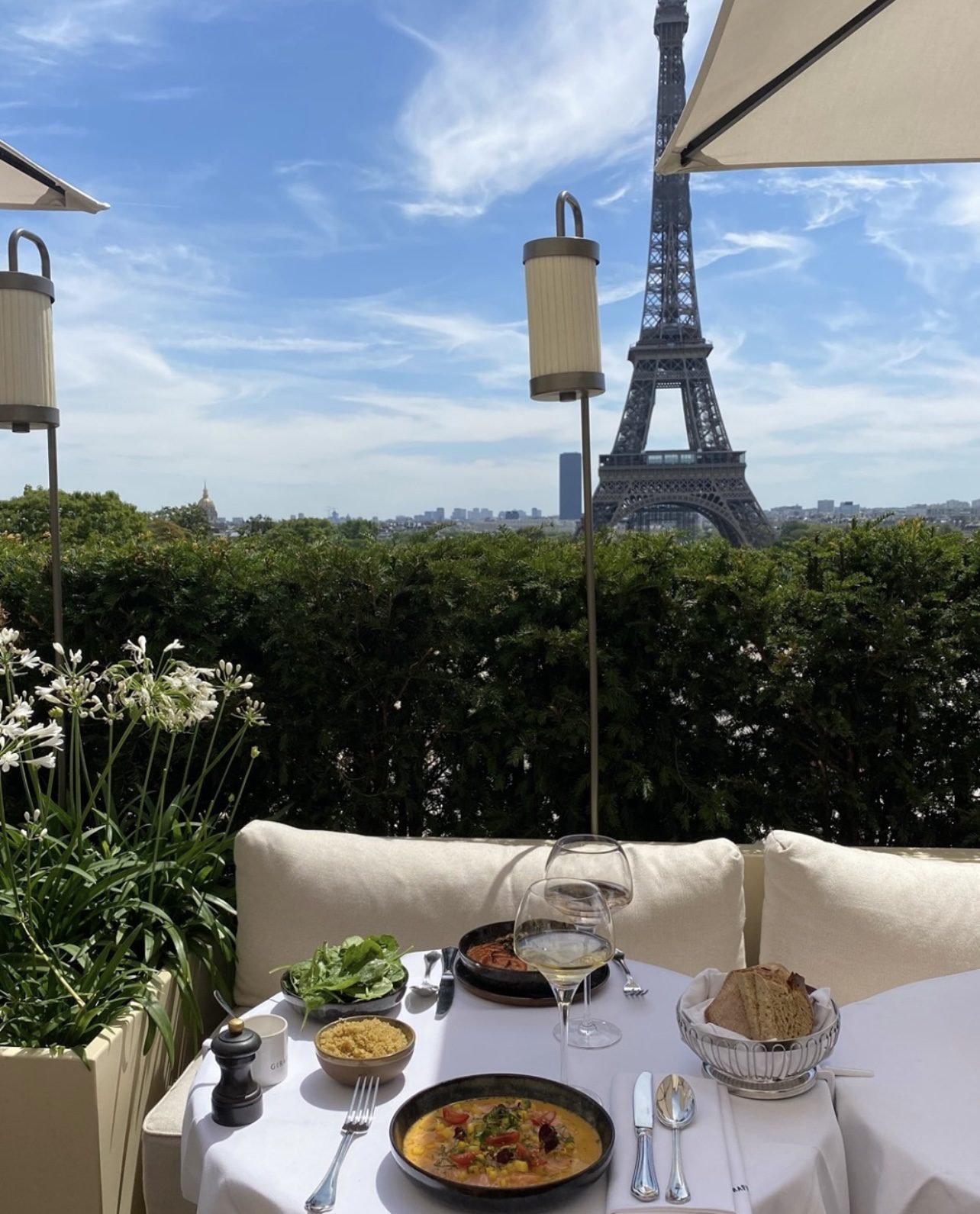 Girafe Paris Restaurant: Is it Worth the Hype in 2022? (Review)