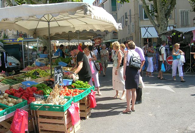 cassis market - things to do in cassis