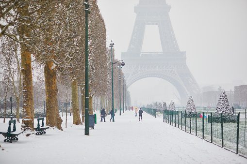 snow in paris