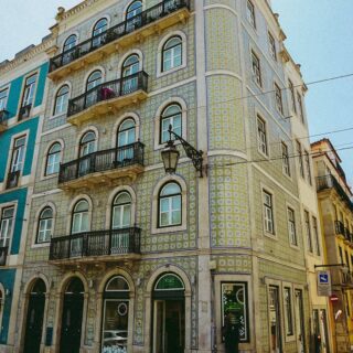 where to stay in lisbon