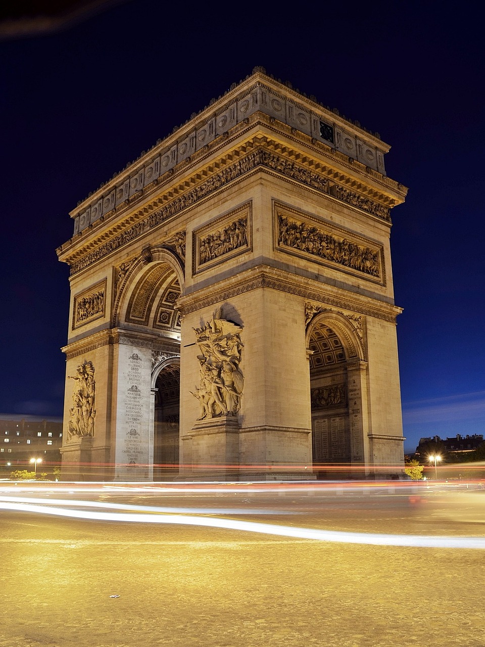 How to Visit the Arc de Triomphe (Tickets & Visiting Tips)