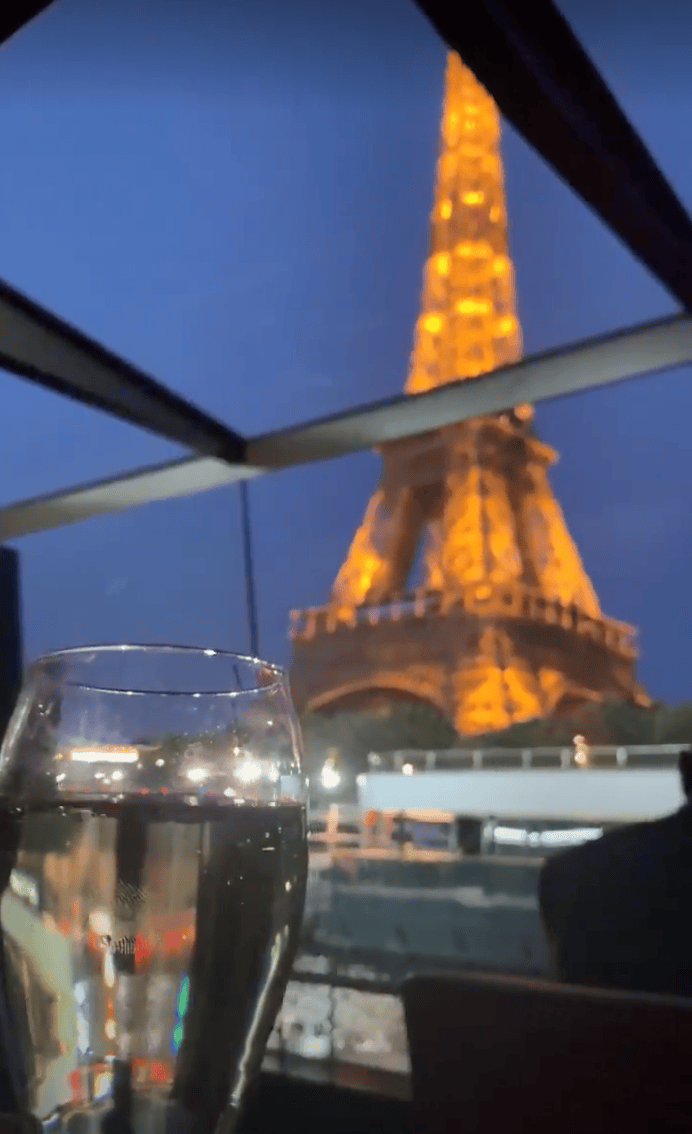 Best Dinner Cruise in Paris (Honest Review)