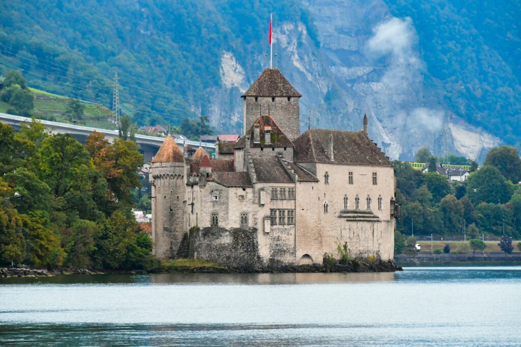 Montreux chillon castle